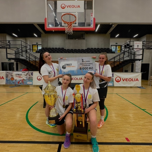 Alternativní popis - Třetí zlato ve streetballu!!!